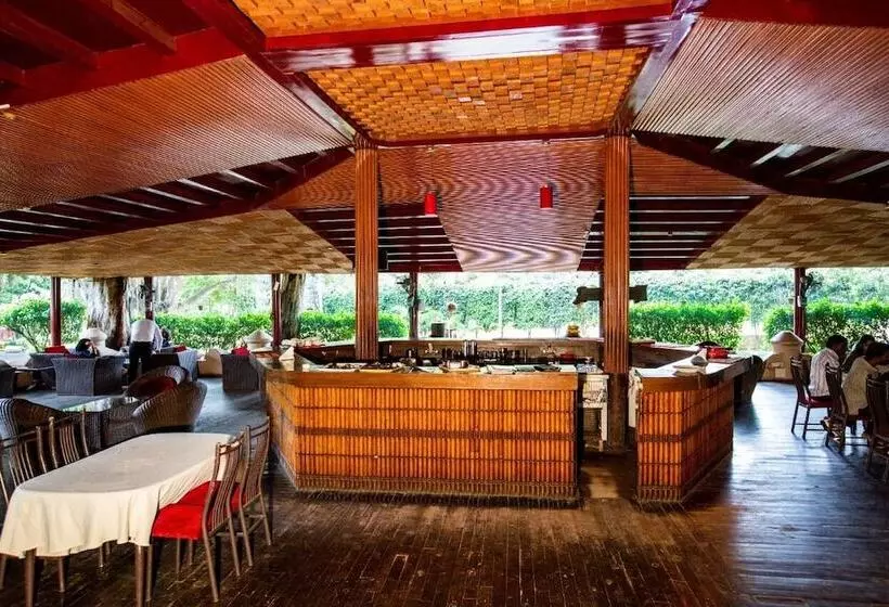 Fotos del hotel Jayamahal Palace:  7