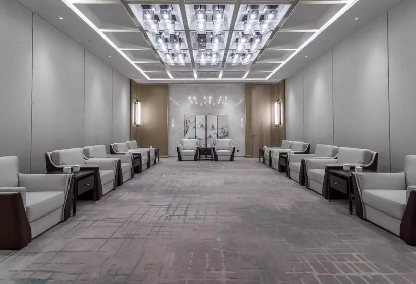 Fotos del hotel Hualuxe Xi'an Chanba, An Ihg:  2