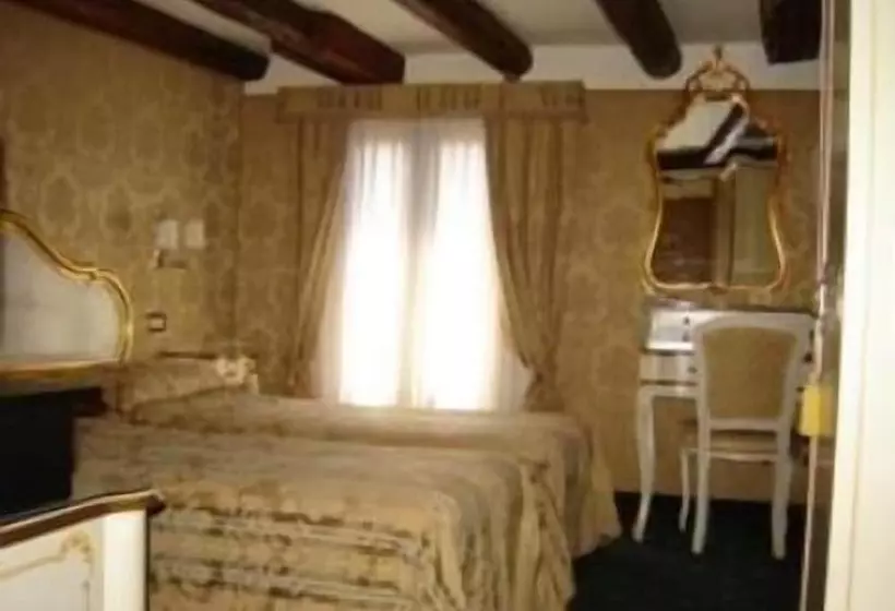 Fotos del hotel Locanda Correr:  11