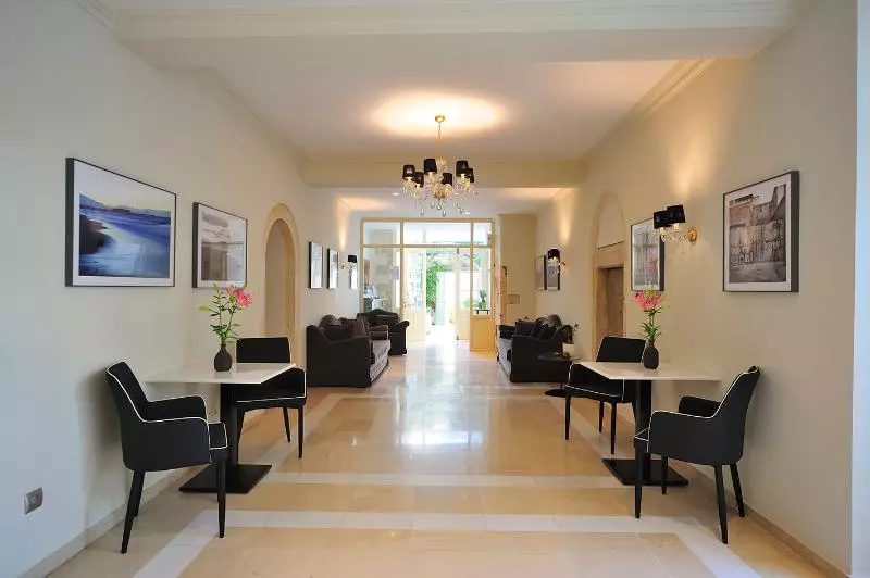 Fotos del hotel Mythos Suites Hotel:  8