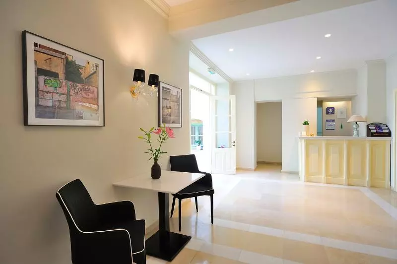 Fotos del hotel Mythos Suites Hotel:  3