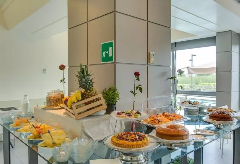 Fotos del hotel Ardeatina Park:  17