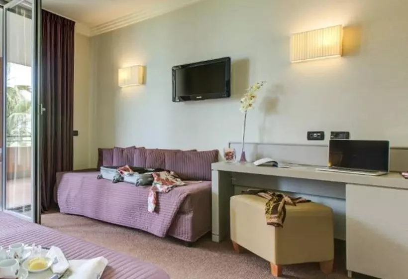 Fotos del hotel Ardeatina Park:  12