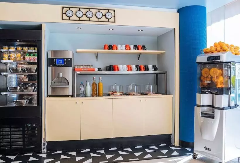 Fotos del hotel Ibis Styles Nice Aéroport Arenas:  7