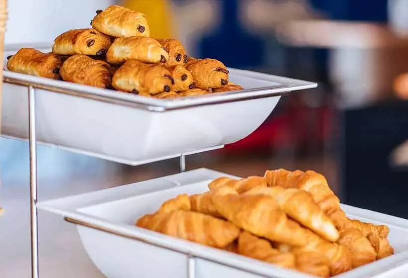 Fotos del hotel Ibis Styles Nice Aéroport Arenas:  2