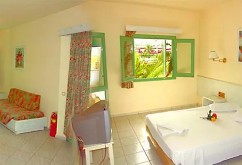 Fotos del hotel Minos Village:  19