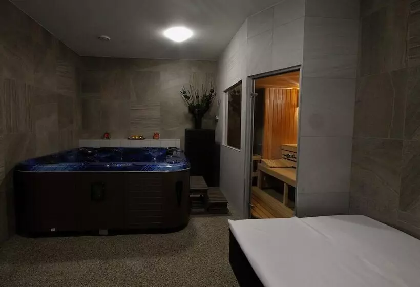 Fotos del hotel Adeba:  12