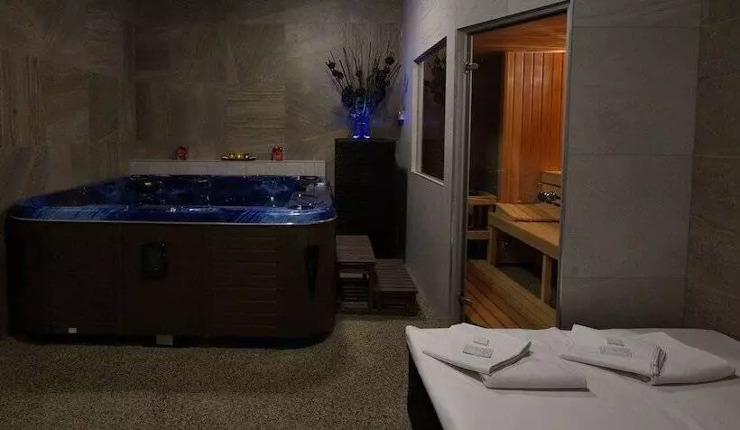 Fotos del hotel Adeba:  10