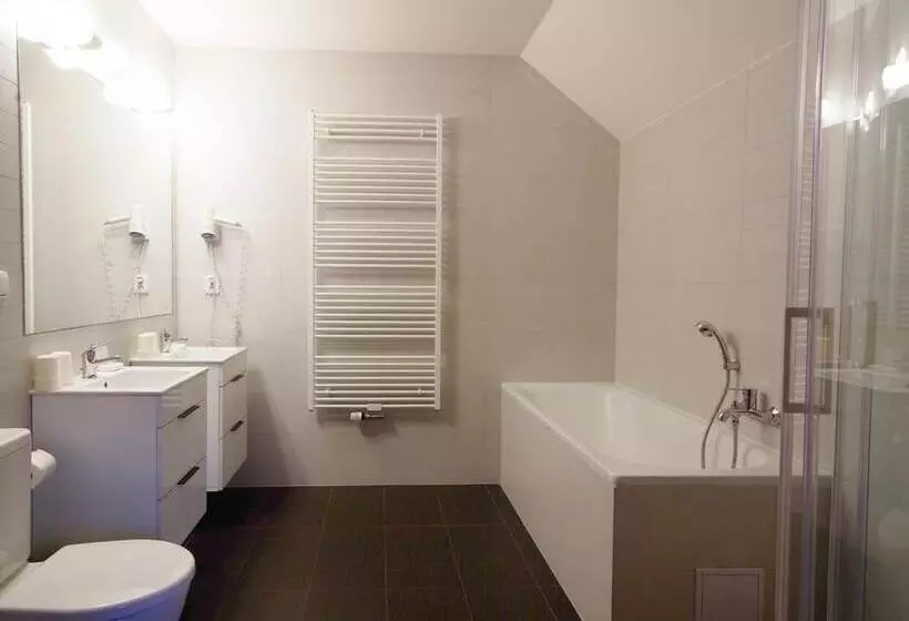 Fotos del hotel Adeba:  11