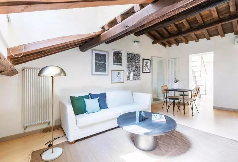 Campo De Fiori Apartments