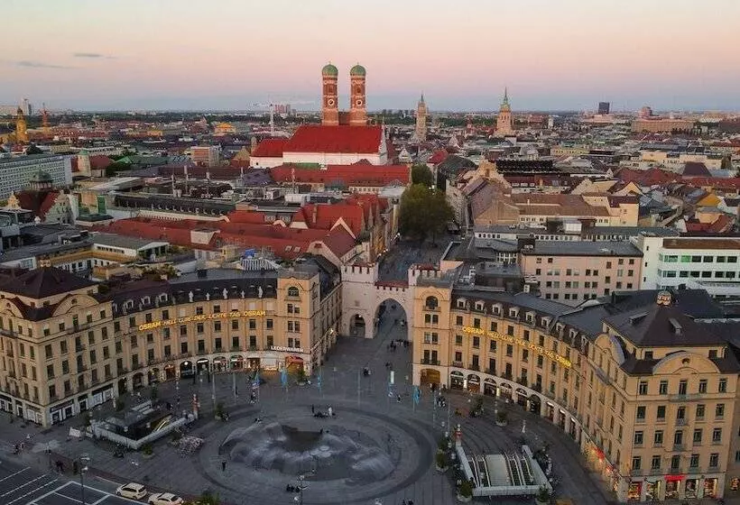 Fotos del hotel Yours Truly:  8