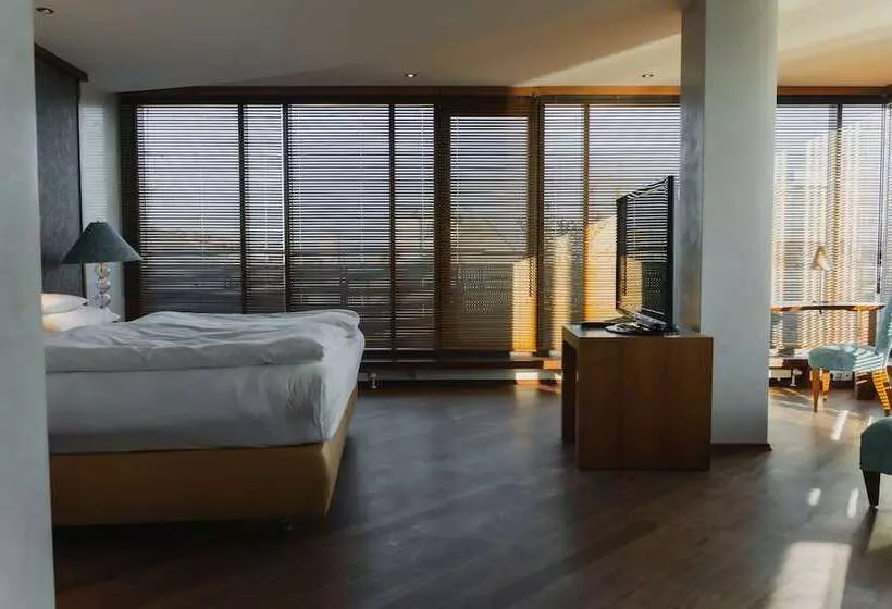 Fotos del hotel Yours Truly:  9