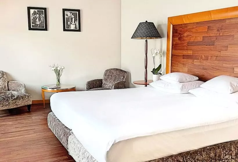 Fotos del hotel Yours Truly:  13