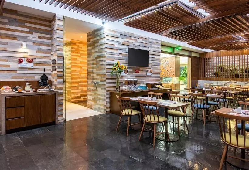 Fotos del hotel Holiday Inn Express Bogotá  Parque La 93, An Ihg:  24