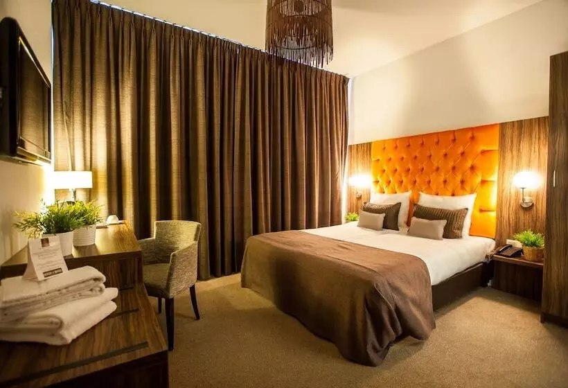 Fotos del hotel La Reine:  9