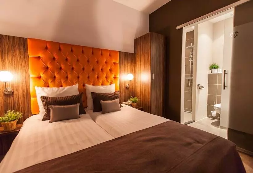 Fotos del hotel La Reine:  6