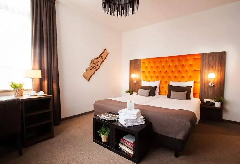 Fotos del hotel La Reine:  2