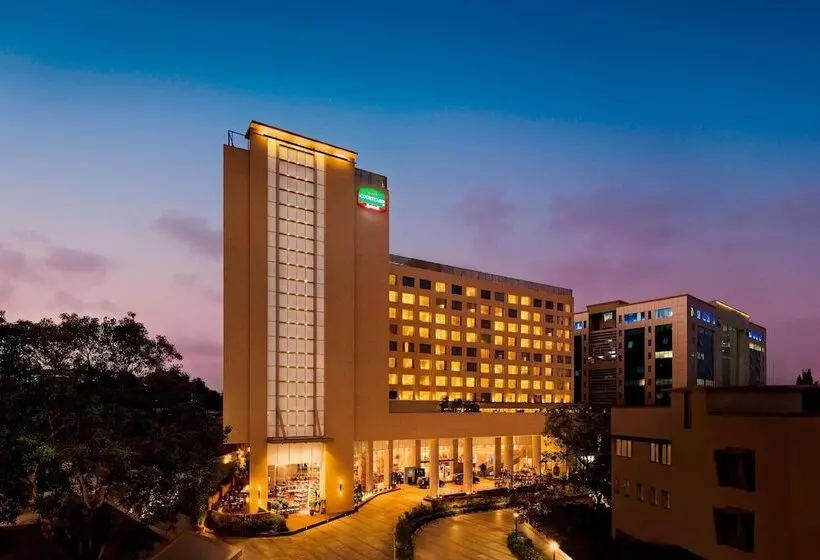 Courtyard By Marriott Mumbai International Airport