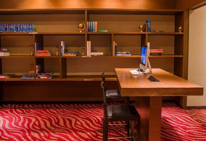 Fotos del hotel Courtyard By Marriott Mumbai International Airport:  23