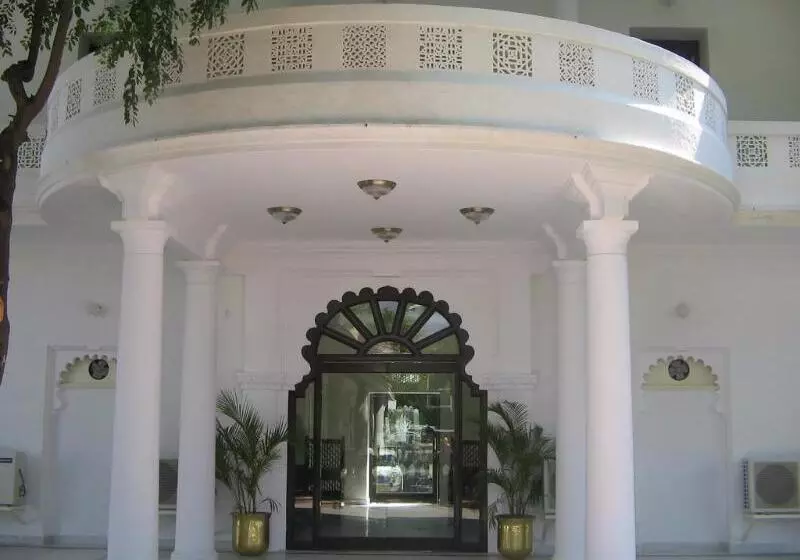 Fotos del hotel Garden Hotel:  4