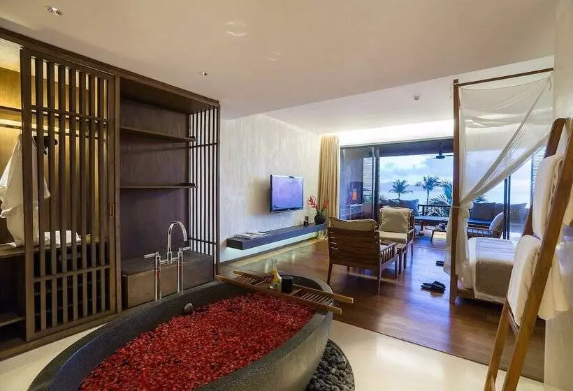 Hansar Samui Resort & Spa