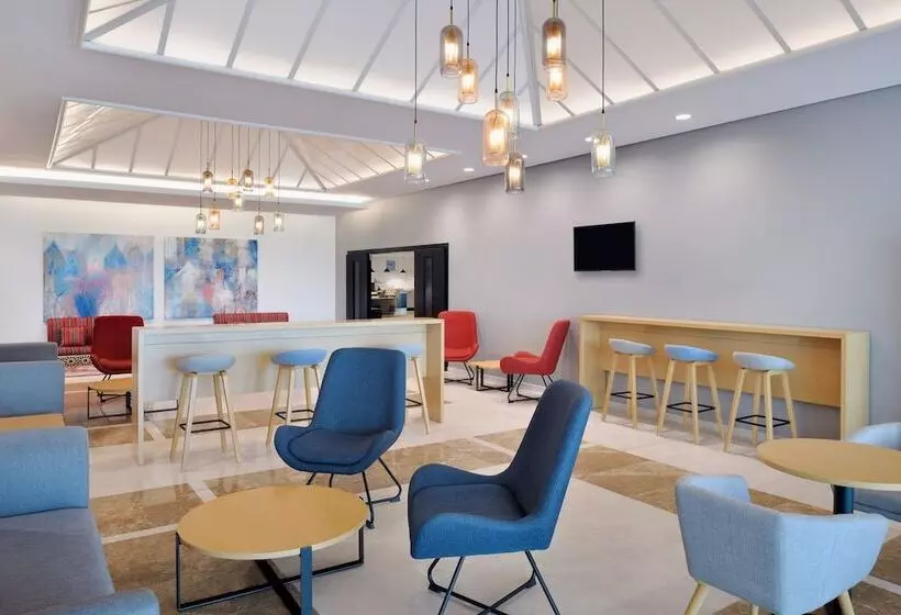 Fotos del hotel Holiday Inn Express Dubai Airport, An Ihg:  29