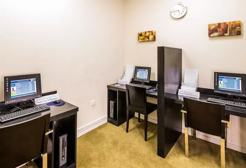 Fotos del hotel Holiday Inn Express Dubai Airport, An Ihg:  34