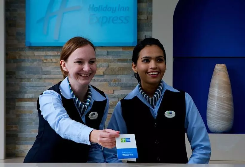Fotos del hotel Holiday Inn Express Dubai Airport, An Ihg:  46