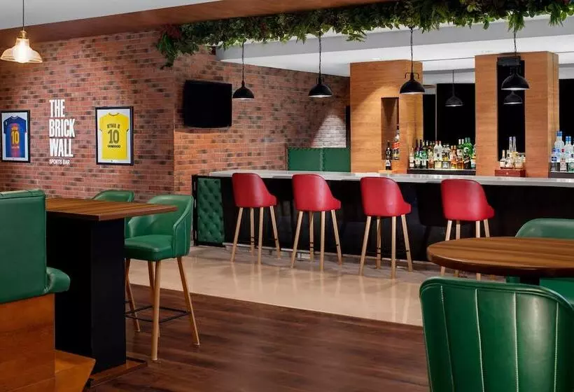 Fotos del hotel Holiday Inn Express Dubai Airport, An Ihg:  5