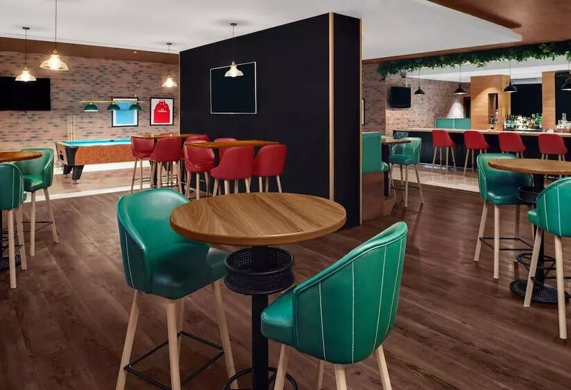 Fotos del hotel Holiday Inn Express Dubai Airport, An Ihg:  12