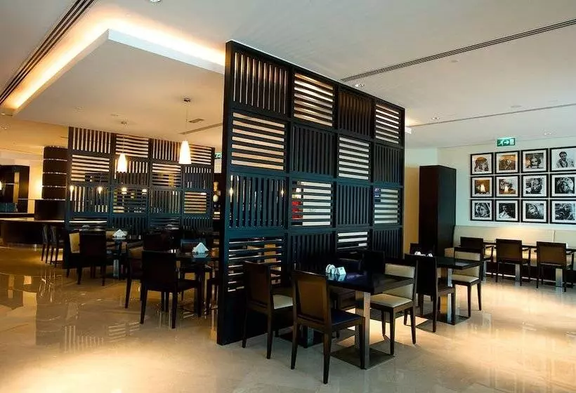 Fotos del hotel Holiday Inn Express Dubai Airport, An Ihg:  23
