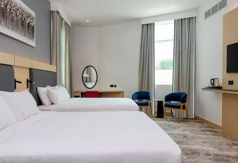 Fotos del hotel Holiday Inn Express Dubai Airport, An Ihg:  24