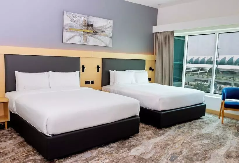 Fotos del hotel Holiday Inn Express Dubai Airport, An Ihg:  22