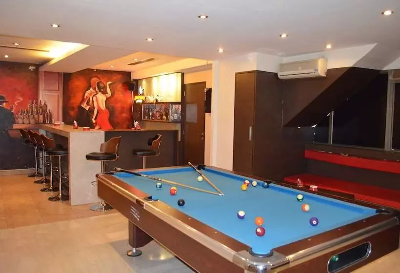 Fotos del hotel Young Island Comforts:  13