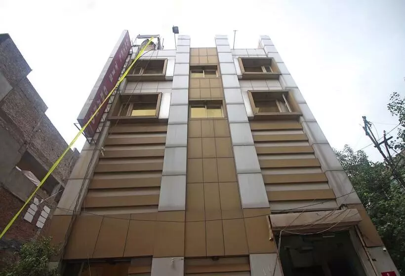 Fotos del hotel Tjs Grand Karolbagh:  6