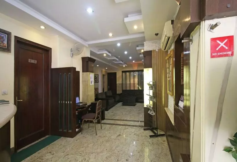 Fotos del hotel Tjs Grand Karolbagh:  3