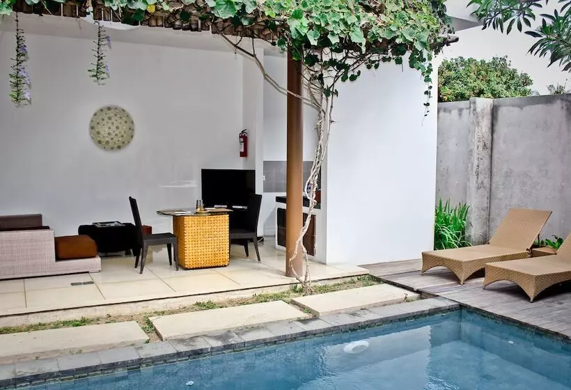 Fotos del hotel Jay S Villas:  15