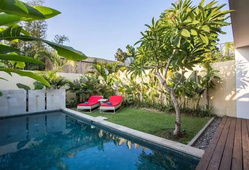 Fotos del hotel Jay S Villas:  14