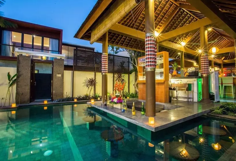 Fotos del hotel Jay S Villas:  10