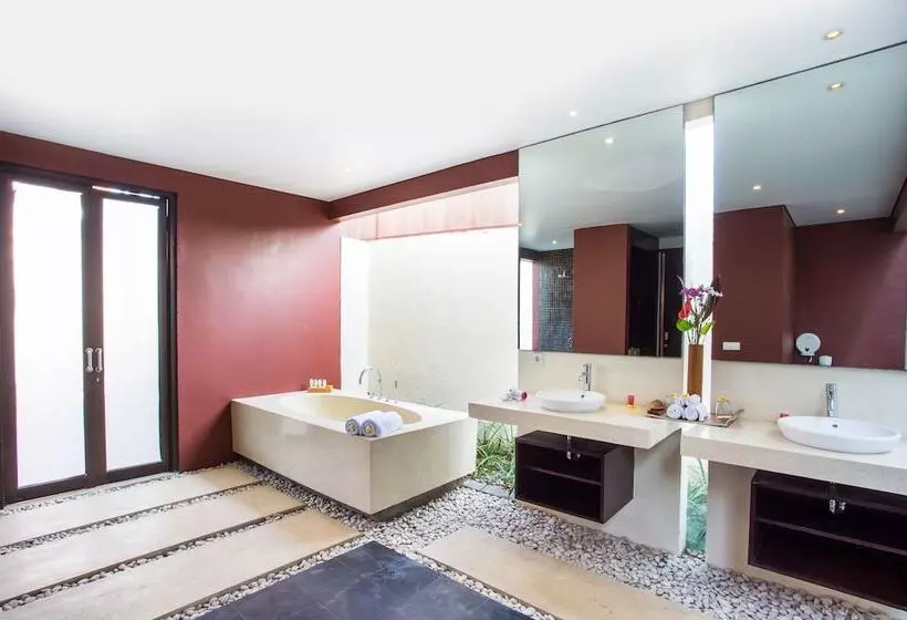 Fotos del hotel Jay S Villas:  11