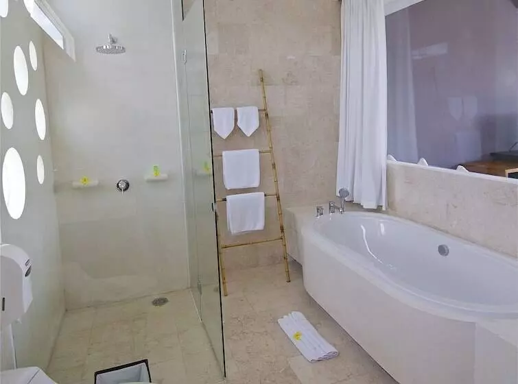 Fotos del hotel Jay S Villas:  16