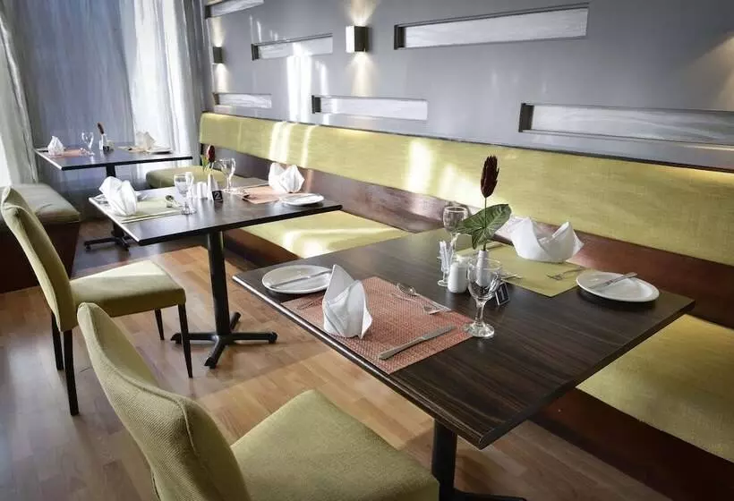 Fotos del hotel Protea Hotel By Marriott Lusaka Cairo Road:  24