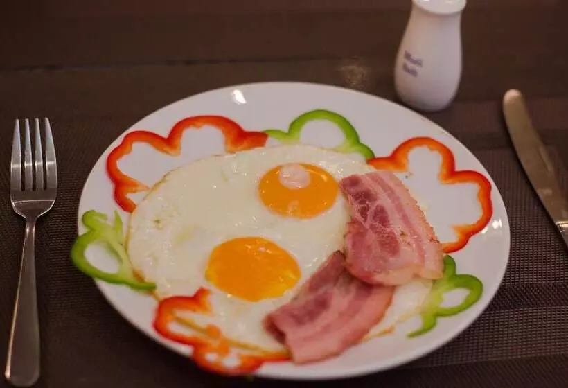 Fotos del hotel Golden Wings II Hotel:  11