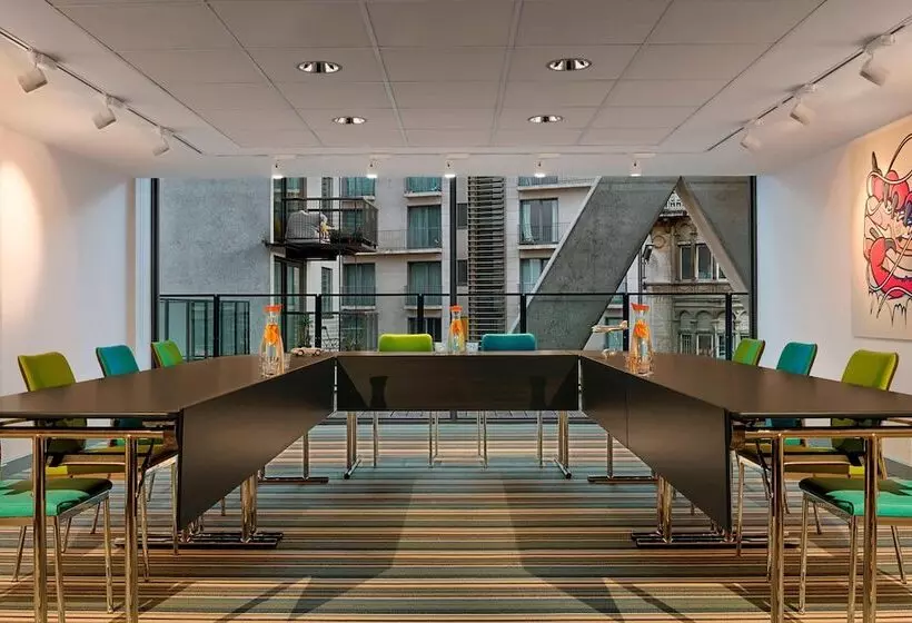 Fotos del hotel Aloft Brussels Schuman:  15
