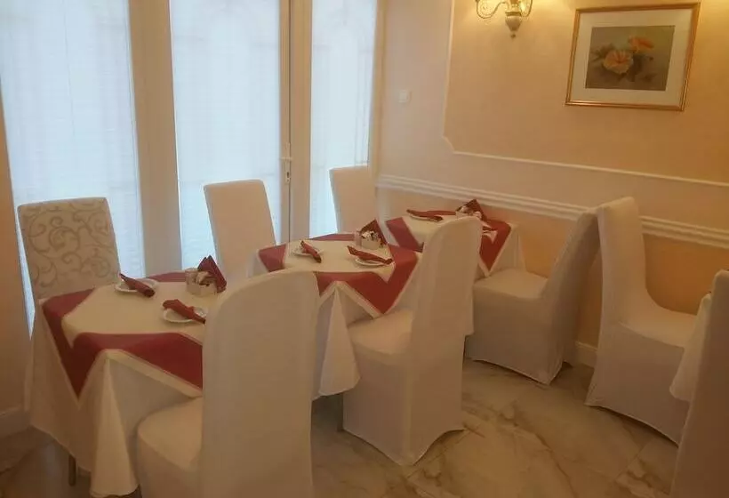 Fotos del hotel Villa Triana:  4