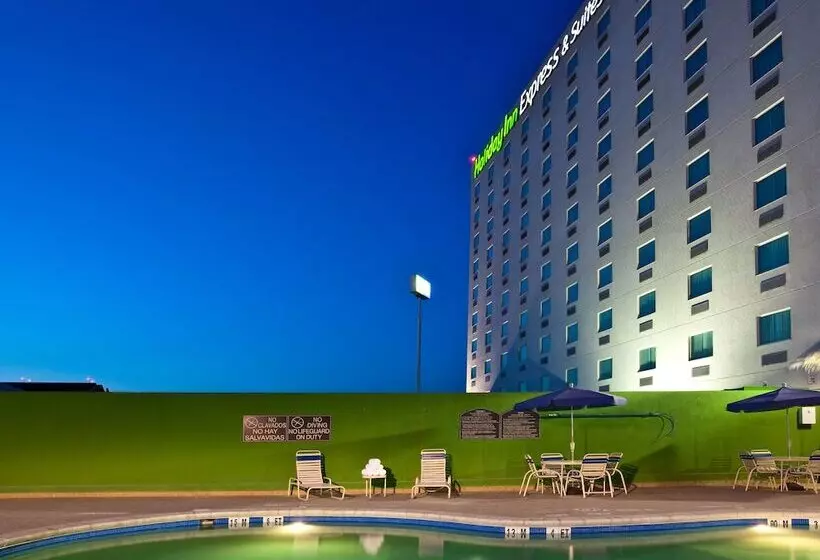 Holiday Inn Express & Suites Monterrey Aeropuerto, An Ihg