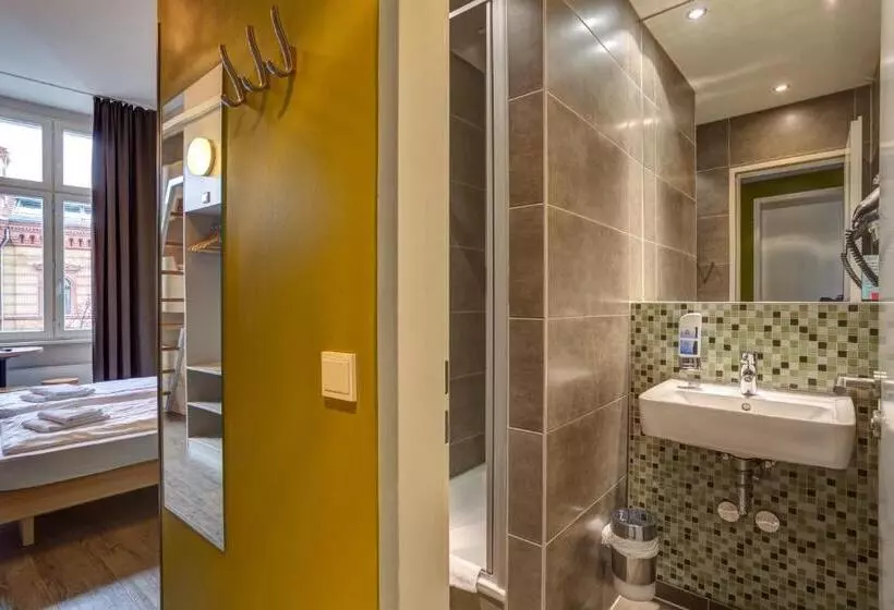 Fotos del hotel Meininger  Berlin Mitte:  4