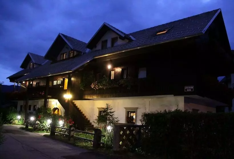 Fotos del hotel House Klasika:  12