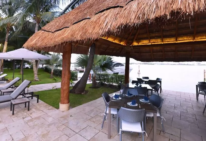 Fotos del hotel Sina Suites:  13