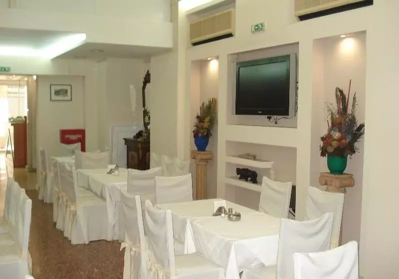 Fotos del hotel Solomou:  16